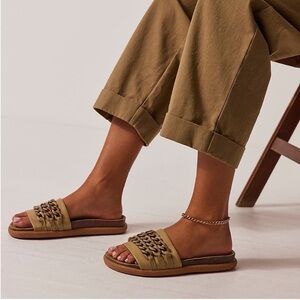 *New In Box* FREE PEOPLE - Chain Mail Slide Sandals